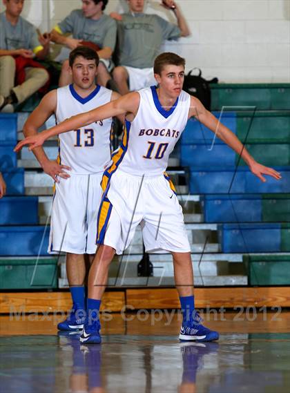 Thumbnail 2 in Brookfield vs. New Fairfield photogallery.