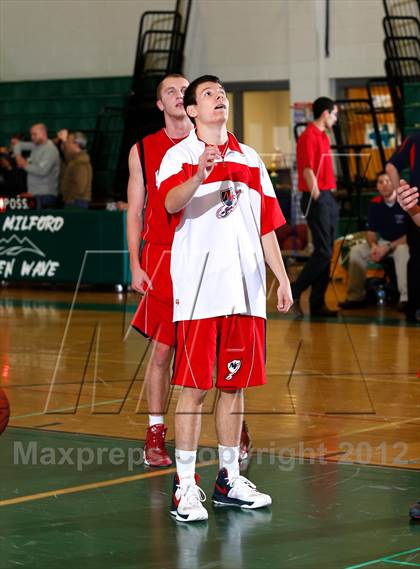 Thumbnail 2 in Brookfield vs. New Fairfield photogallery.