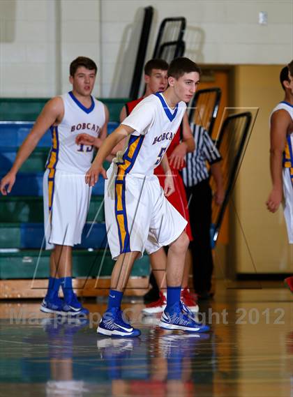 Thumbnail 3 in Brookfield vs. New Fairfield photogallery.