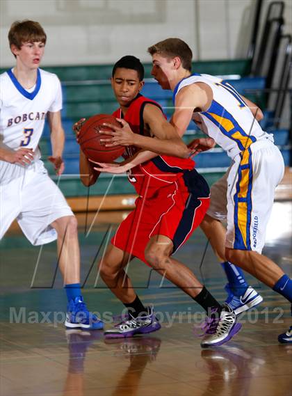 Thumbnail 1 in Brookfield vs. New Fairfield photogallery.