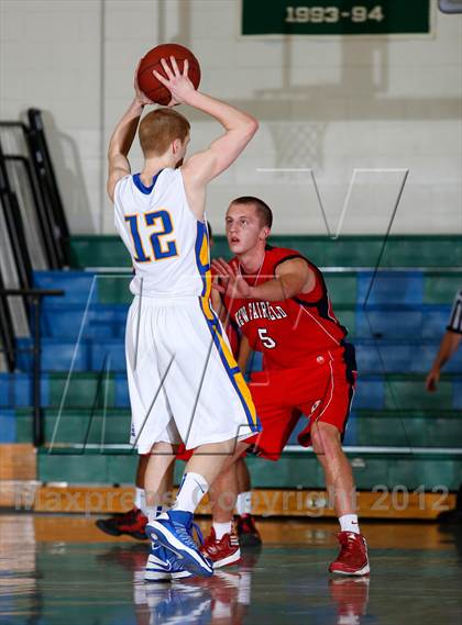 Thumbnail 3 in Brookfield vs. New Fairfield photogallery.