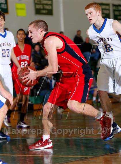 Thumbnail 2 in Brookfield vs. New Fairfield photogallery.