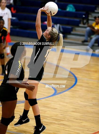 Thumbnail 1 in Billingsley @ Chilton County photogallery.