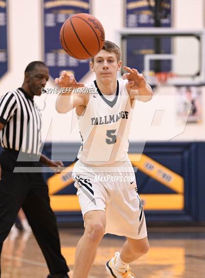 Thumbnail 1 in Highland @ Tallmadge photogallery.