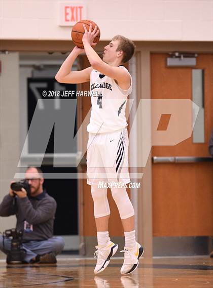 Thumbnail 3 in Highland @ Tallmadge photogallery.