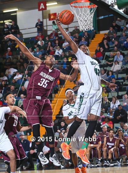 Thumbnail 3 in Brentwood vs Aquinas Institute (NYSPHSAA Class AA Semifinal) photogallery.