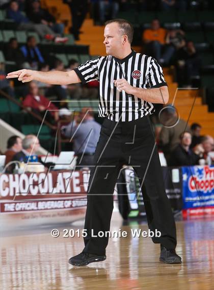 Thumbnail 2 in Brentwood vs Aquinas Institute (NYSPHSAA Class AA Semifinal) photogallery.
