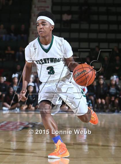 Thumbnail 3 in Brentwood vs Aquinas Institute (NYSPHSAA Class AA Semifinal) photogallery.