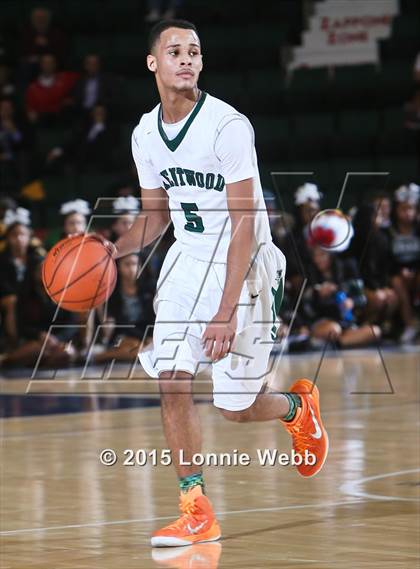 Thumbnail 2 in Brentwood vs Aquinas Institute (NYSPHSAA Class AA Semifinal) photogallery.