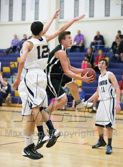 Thumbnail 3 in Nevada Union vs Del Oro photogallery.