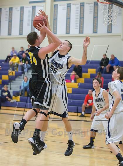 Thumbnail 2 in Nevada Union vs Del Oro photogallery.