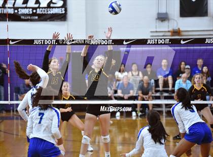 Thumbnail 3 in Torrey Pines vs. Xavier College Prep (Durango Fall Classic) photogallery.