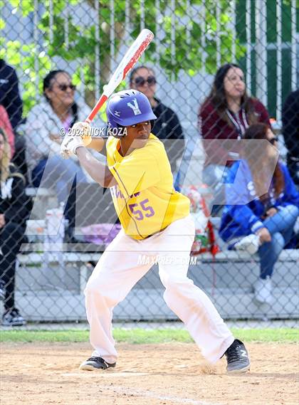 Thumbnail 3 in Firebaugh vs. Lynwood photogallery.