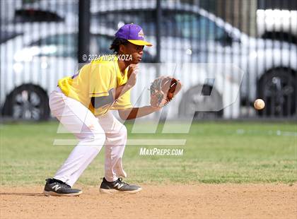 Thumbnail 2 in Firebaugh vs. Lynwood photogallery.