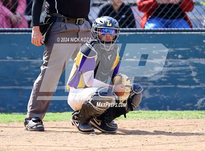 Thumbnail 2 in Firebaugh vs. Lynwood photogallery.