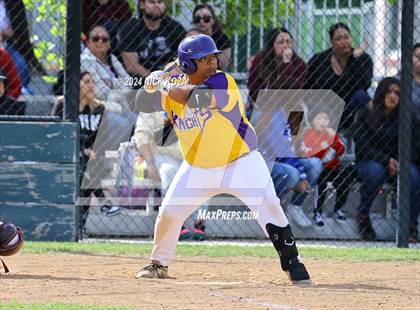 Thumbnail 2 in Firebaugh vs. Lynwood photogallery.