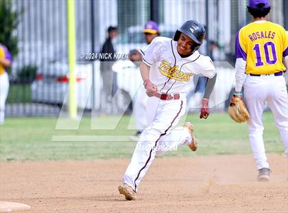 Thumbnail 3 in Firebaugh vs. Lynwood photogallery.