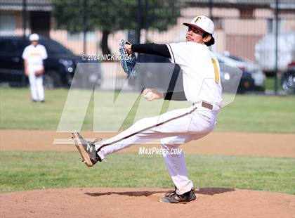 Thumbnail 2 in Firebaugh vs. Lynwood photogallery.