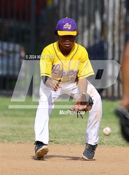 Thumbnail 1 in Firebaugh vs. Lynwood photogallery.