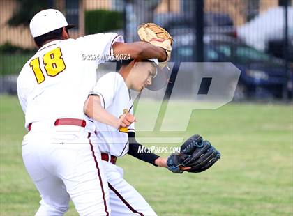 Thumbnail 1 in Firebaugh vs. Lynwood photogallery.
