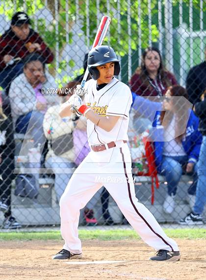 Thumbnail 3 in Firebaugh vs. Lynwood photogallery.