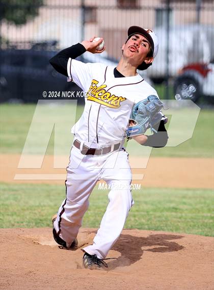 Thumbnail 3 in Firebaugh vs. Lynwood photogallery.