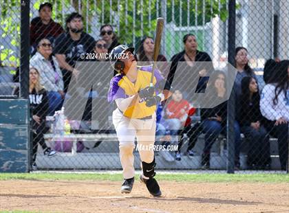 Thumbnail 3 in Firebaugh vs. Lynwood photogallery.