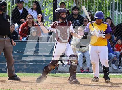 Thumbnail 2 in Firebaugh vs. Lynwood photogallery.