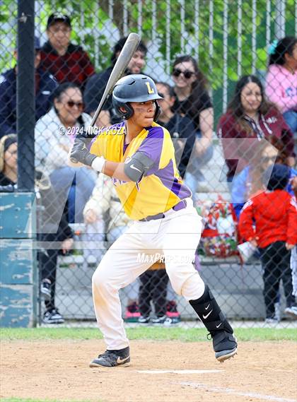 Thumbnail 2 in Firebaugh vs. Lynwood photogallery.