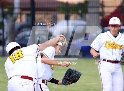 Thumbnail 3 in Firebaugh vs. Lynwood photogallery.