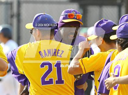 Thumbnail 1 in Firebaugh vs. Lynwood photogallery.