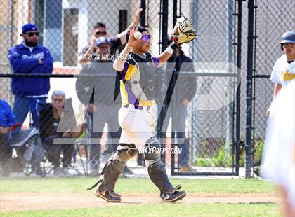 Thumbnail 3 in Firebaugh vs. Lynwood photogallery.