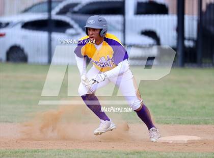 Thumbnail 2 in Firebaugh vs. Lynwood photogallery.
