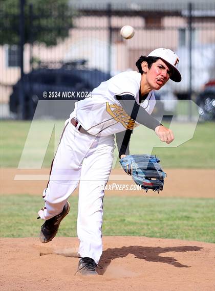 Thumbnail 1 in Firebaugh vs. Lynwood photogallery.