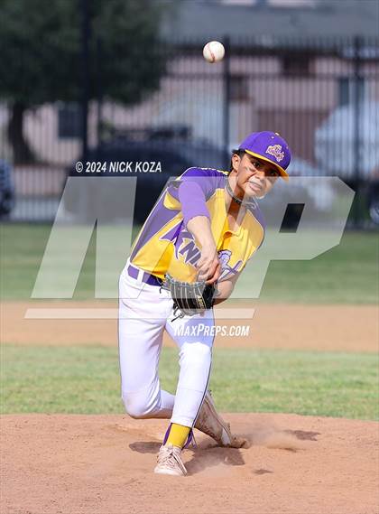 Thumbnail 2 in Firebaugh vs. Lynwood photogallery.