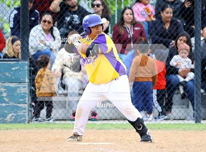 Thumbnail 2 in Firebaugh vs. Lynwood photogallery.