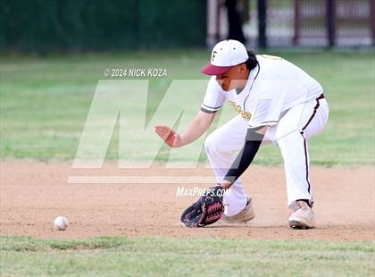 Thumbnail 3 in Firebaugh vs. Lynwood photogallery.