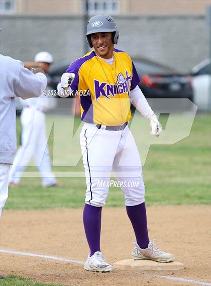 Thumbnail 2 in Firebaugh vs. Lynwood photogallery.