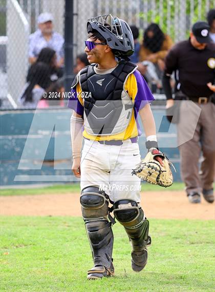 Thumbnail 2 in Firebaugh vs. Lynwood photogallery.