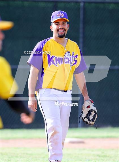 Thumbnail 3 in Firebaugh vs. Lynwood photogallery.
