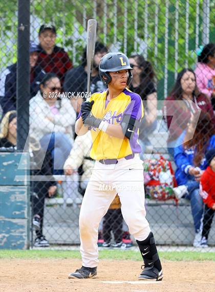 Thumbnail 3 in Firebaugh vs. Lynwood photogallery.