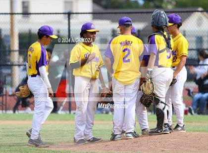 Thumbnail 2 in Firebaugh vs. Lynwood photogallery.