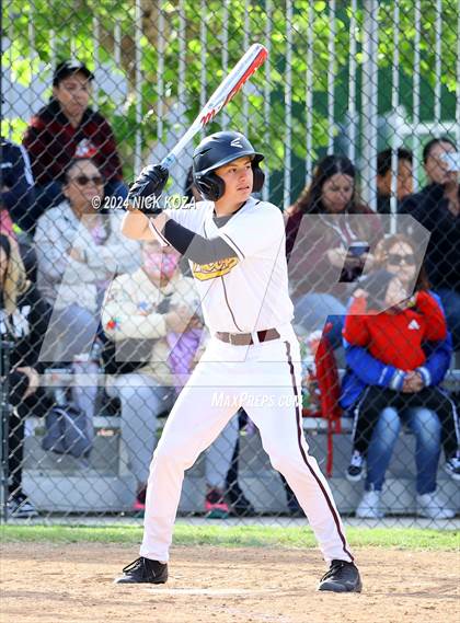 Thumbnail 3 in Firebaugh vs. Lynwood photogallery.