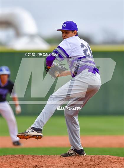 Thumbnail 2 in New Braunfels vs San Marcos (San Antonio Classic) photogallery.
