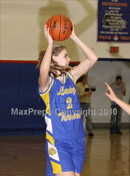Thumbnail 3 in Elk County Catholic vs Otto Eldred (District 9 Class A Semifinal) photogallery.