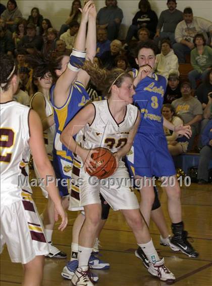 Thumbnail 1 in Elk County Catholic vs Otto Eldred (District 9 Class A Semifinal) photogallery.