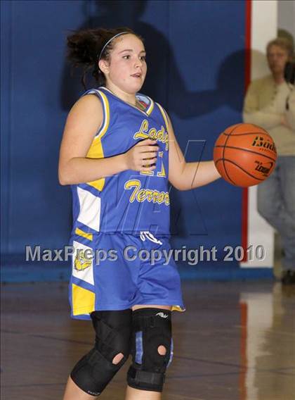 Thumbnail 1 in Elk County Catholic vs Otto Eldred (District 9 Class A Semifinal) photogallery.