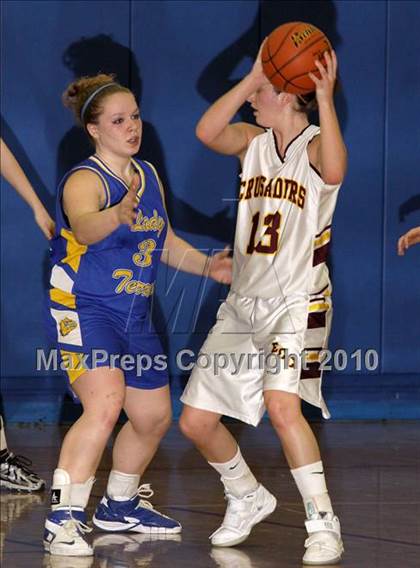 Thumbnail 3 in Elk County Catholic vs Otto Eldred (District 9 Class A Semifinal) photogallery.