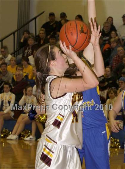 Thumbnail 1 in Elk County Catholic vs Otto Eldred (District 9 Class A Semifinal) photogallery.