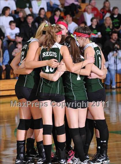 Thumbnail 1 in Colfax vs. Regis (WIAA Regional Finals) photogallery.